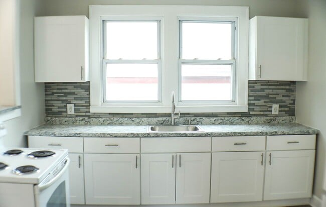 Foto del edificio - 312 Huntington St