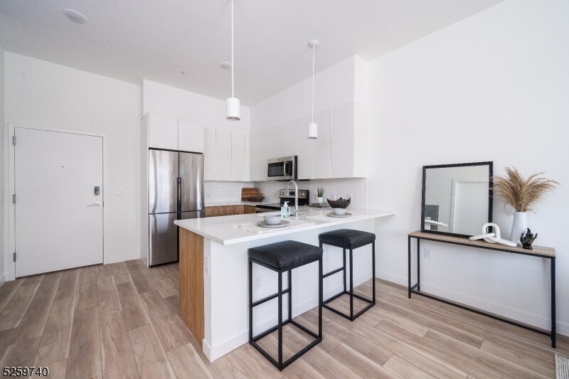 Foto principal - 44 Irvine Turner Blvd