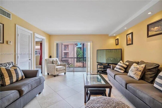Foto del edificio - 660 Tennis Club Dr