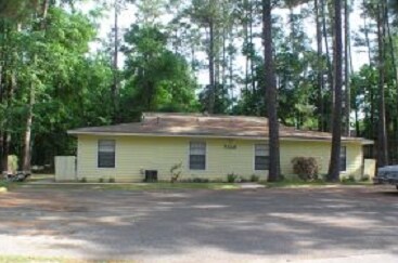 Building Photo - 7210 SW 45th Pl