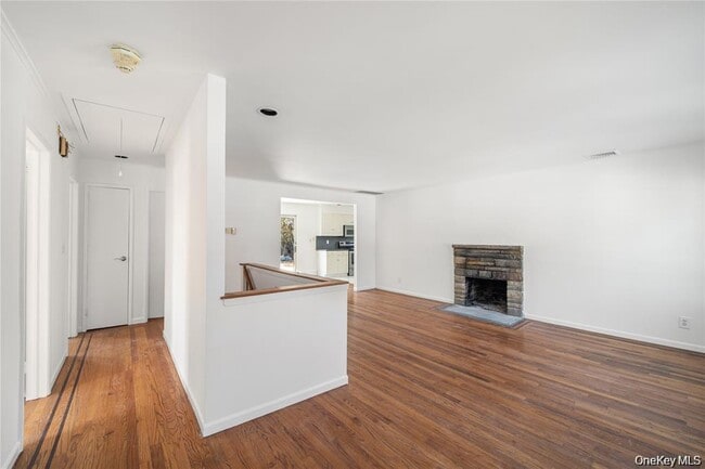Building Photo - 24 Elderberry Rd