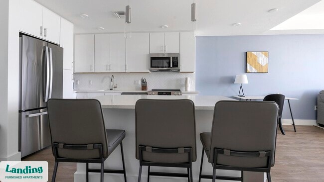 Building Photo - 1950 Mayfair St