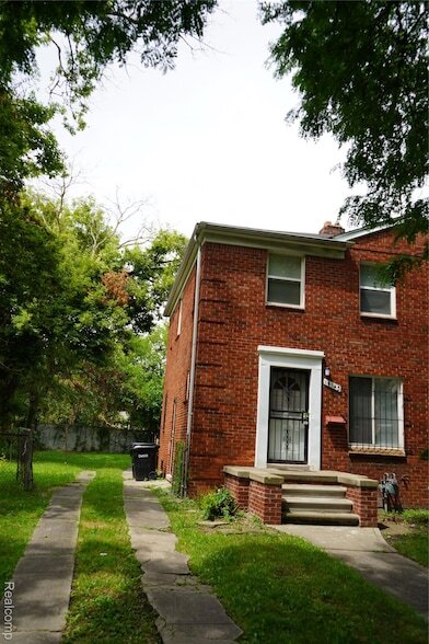 Foto del edificio - 16145 Baylis St