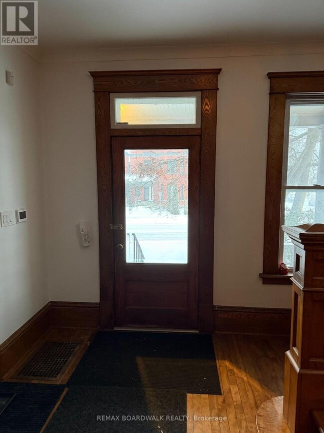 Building Photo - 11 Lake Ave W