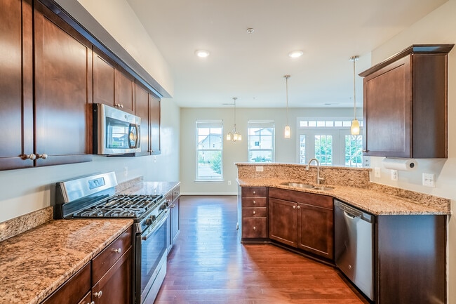 Building Photo - 5837 Bella Marie Wy
