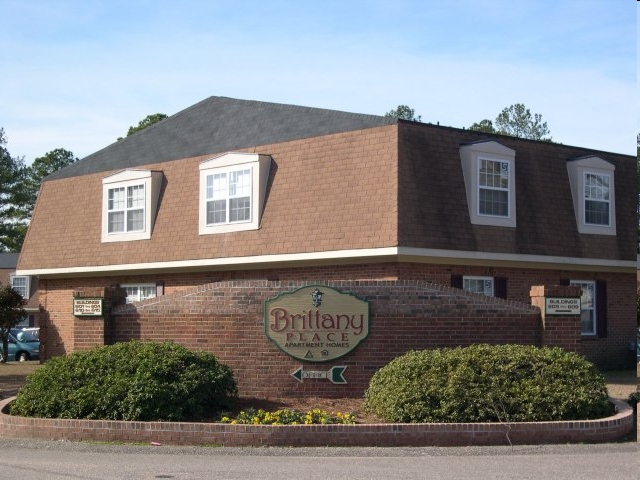 Foto del edificio - Brittany Place Townhomes