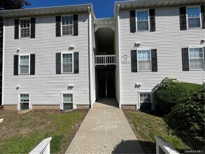 Building Photo - 17 Lexington Hills Rd