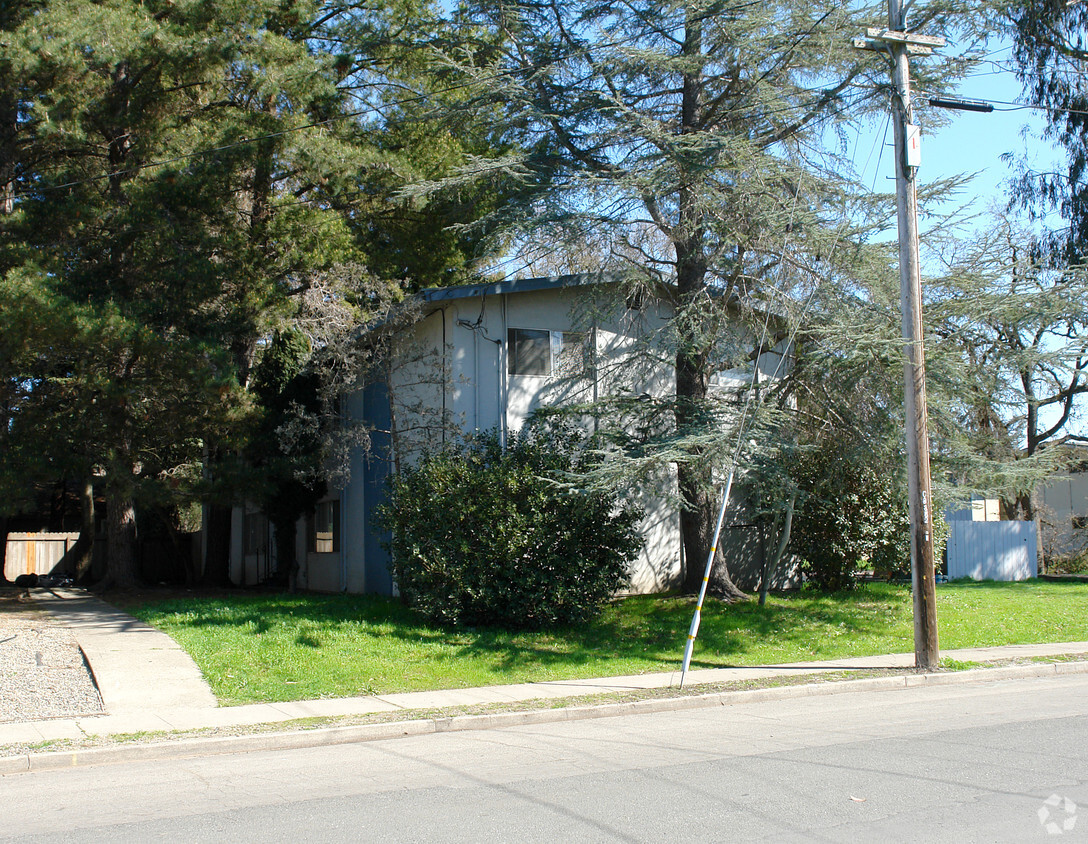 Building Photo - 1230 McMinn
