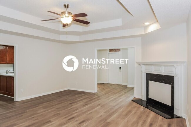 Building Photo - 3 Bedroom Pet-Friendly Home in HUNTSVILLE, AL with Main Street Renewal