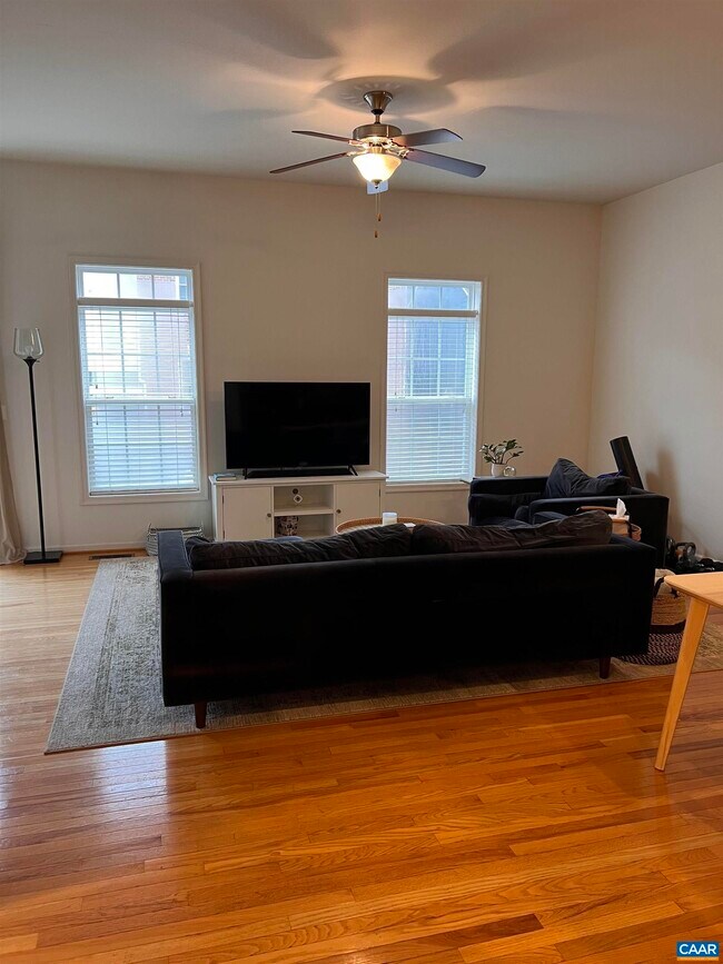 Foto del edificio - 161 Brookwood Dr