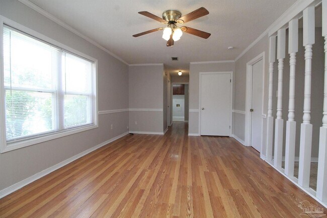 Foto del edificio - 4630 Bellview Ave