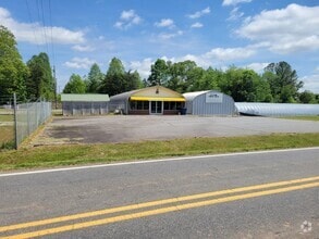 Building Photo - 4784 Grace Chapel Rd