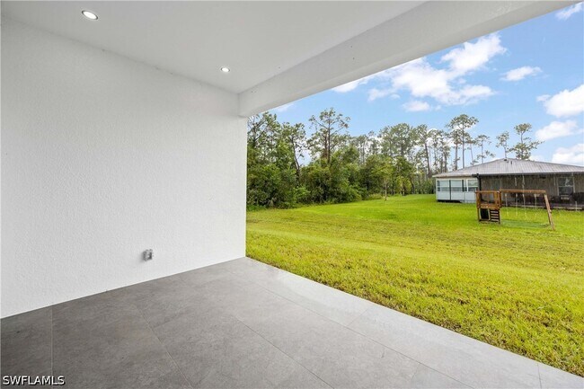 Building Photo - 2504 23rd St W