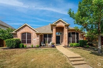 Building Photo - 5409 Highlands Dr