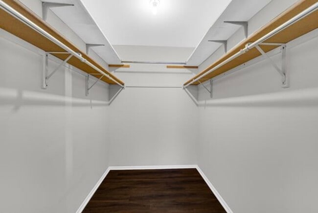Foto del edificio - 609 Hanover Ct