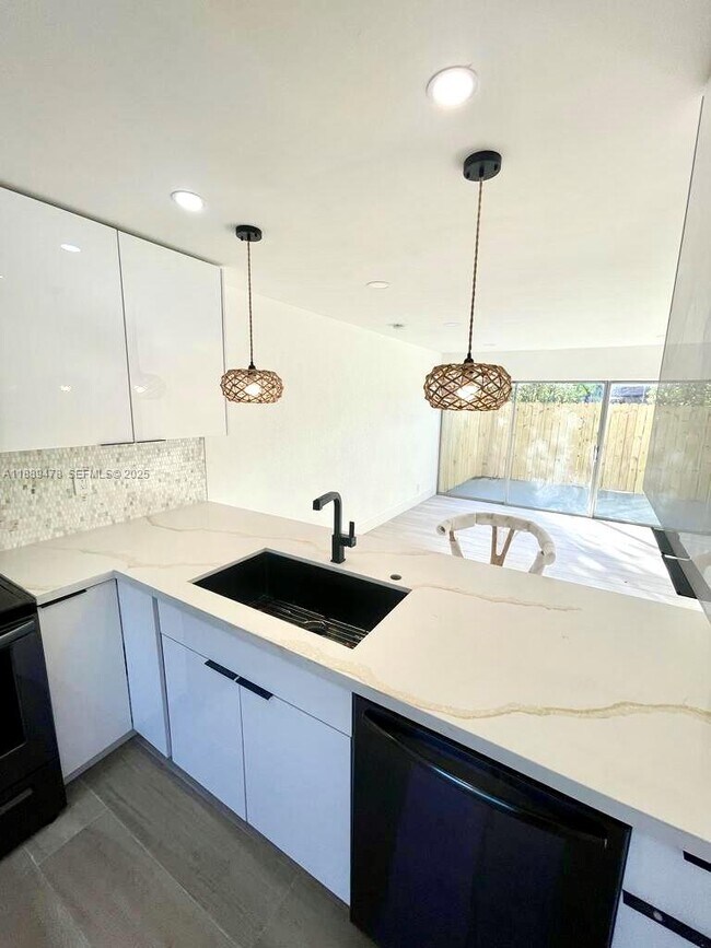 Foto del edificio - 3201 NW 4th Terrace