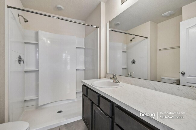 Foto del edificio - 4038 Oak Mill Rd