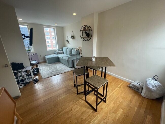 Foto del edificio - 205 Endicott St