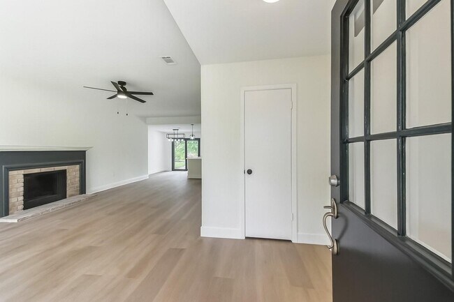 Foto del edificio - 17910 Great Glen Dr