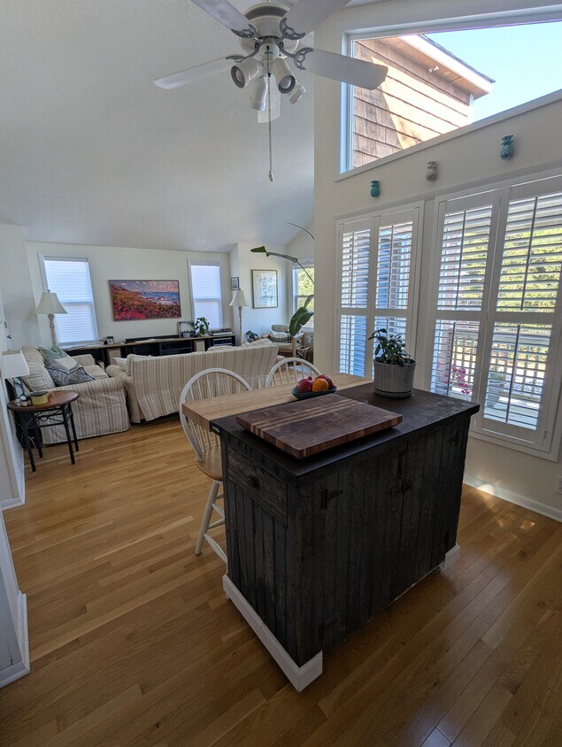 Foto principal - 2036 Portsmouth St