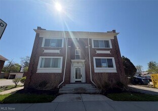 Building Photo - 3186 Euclid Heights Blvd