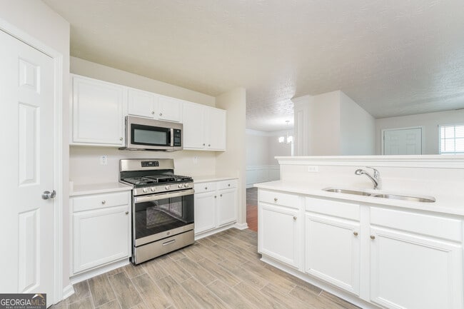 Building Photo - 15 Emerson Trail