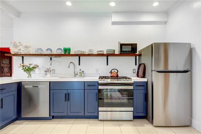 Building Photo - 24 Hunter Ave