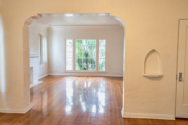 Building Photo - 330 N Genesee Ave
