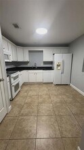 Building Photo - 5110 Clubside Dr