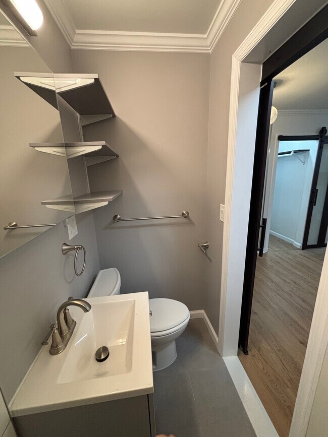 Foto del edificio - 589 Bramhall Ave