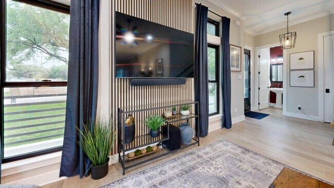 Foto del edificio - 100 Moss St