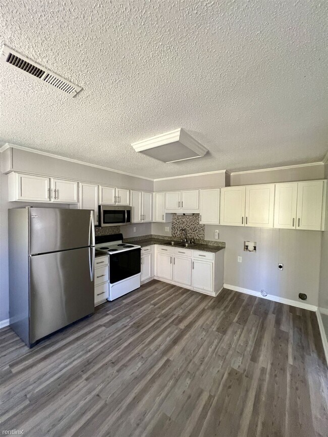 Foto del edificio - 3 br, 1 bath House - 1122 N Roxboro St