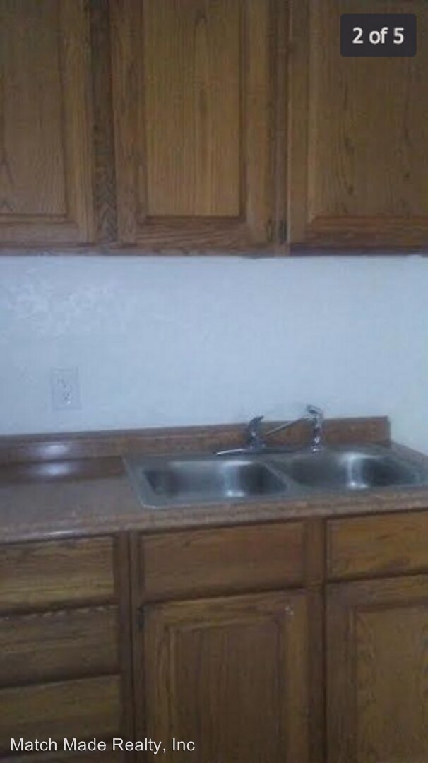 Foto del edificio - 1504 W 15th St