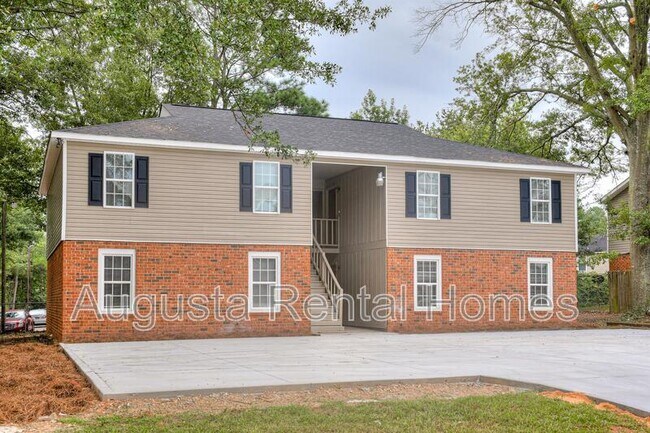 Building Photo - 150 Conifer Dr