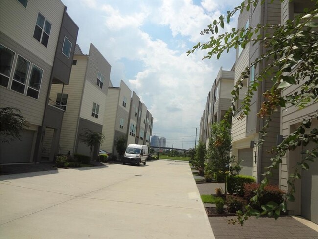 Building Photo - 2717 Eado Edge Ct