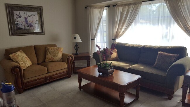 Building Photo - ***VACATION / SHORT TERM RENTAL***