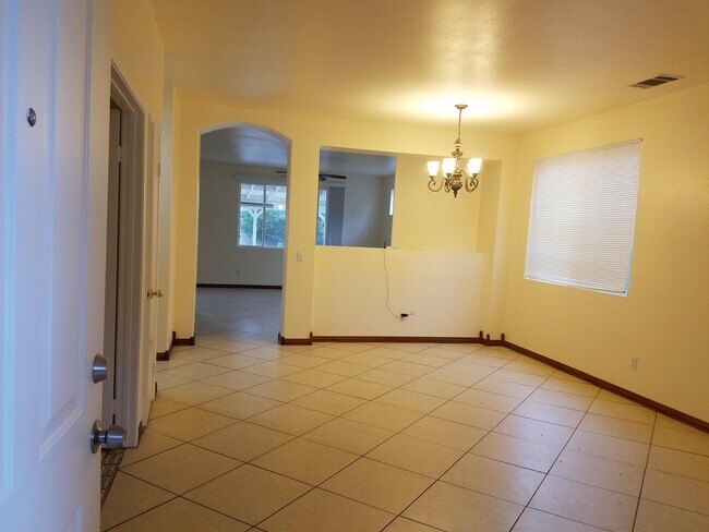 Foto del edificio - 45851 17th St W