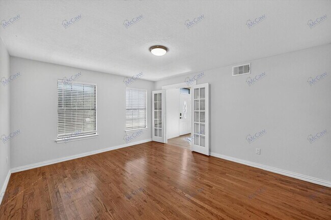 Foto del edificio - 4301 Hudson Ave