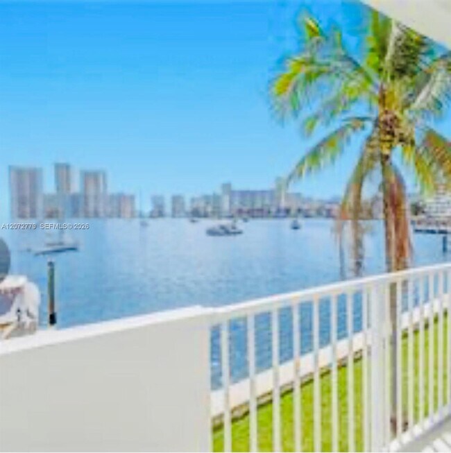 Foto del edificio - 462 Golden Isles Dr
