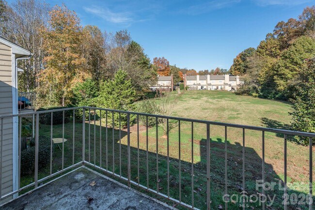 Foto del edificio - 2800 Heathstead Place