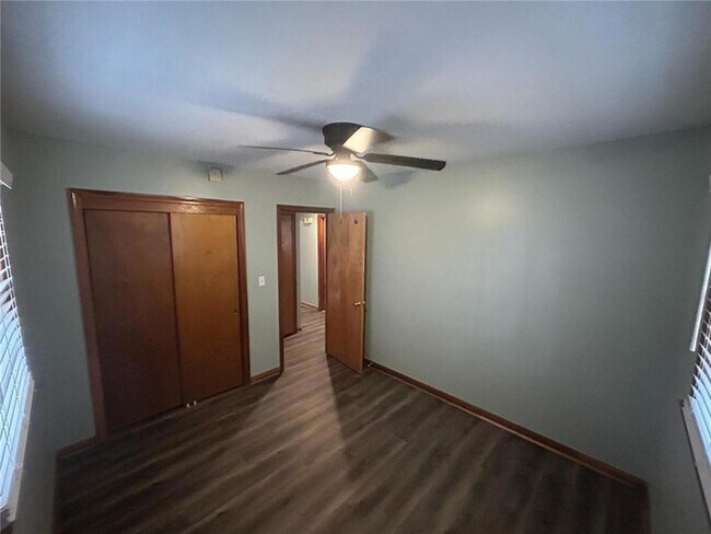 Foto del edificio - 106 Eleanor Cir