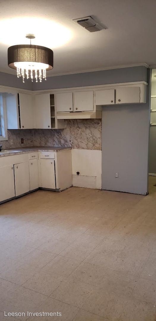 Building Photo - 3 br, 1 bath House - 634 Damaka Dr