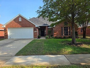 Building Photo - 1097 Springhill Dr