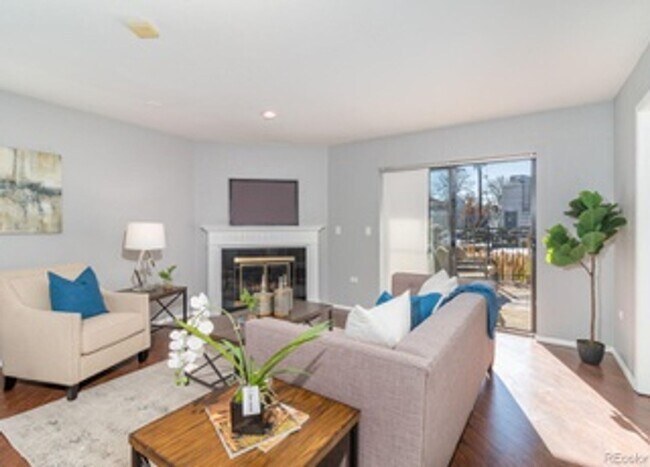 Building Photo - LOCATION!! Denver's Desirable Cherry Creek...