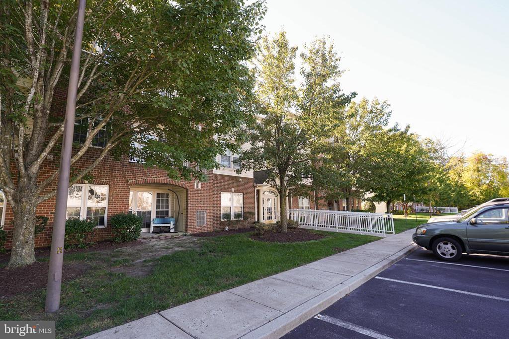 Primary Photo - 2003 Whispering Ponds Ct