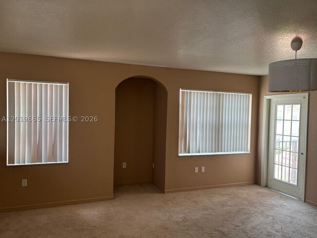 Building Photo - 1001 Belmont Ln