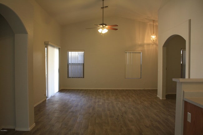 Building Photo - 12558 W Indianola Ave