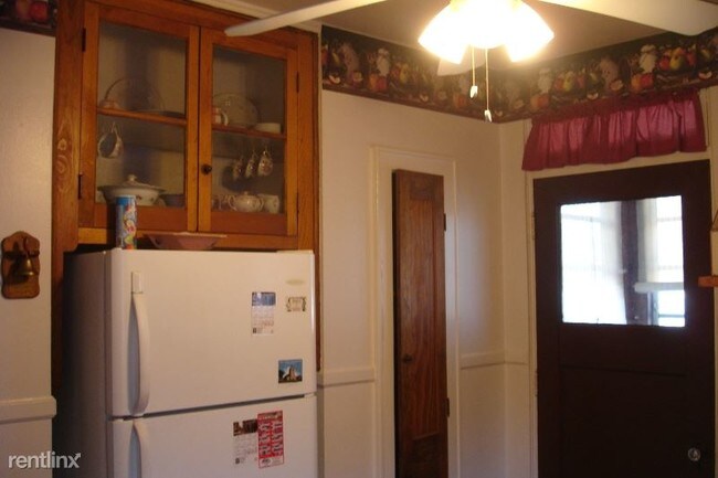 Foto del edificio - 2 br, 1 bath Apartment - 5957 Coronado Ave