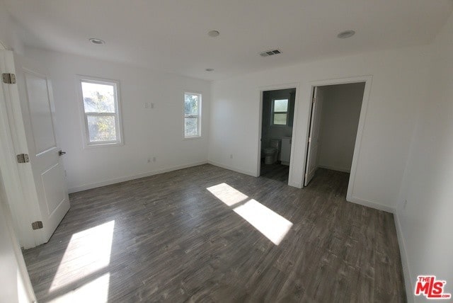 Building Photo - 13707 W Magnolia Blvd