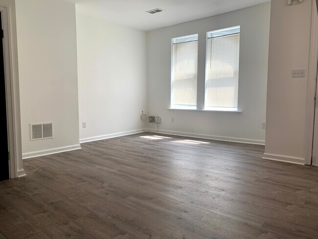 Foto del edificio - 408 Eloise St
